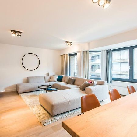 Ruim En Modern Appartement Te Knokke Nabij De Dijk Exterior photo
